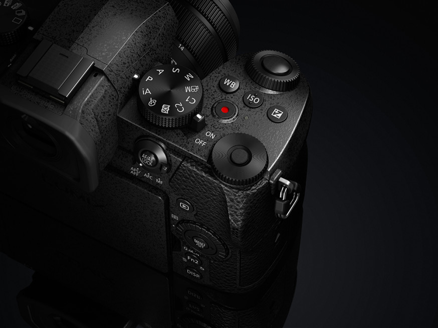 Panasonic Lumix G90