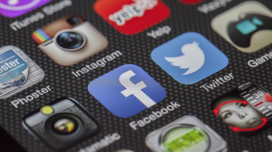 Nieuwslezer Facebook aanklagen