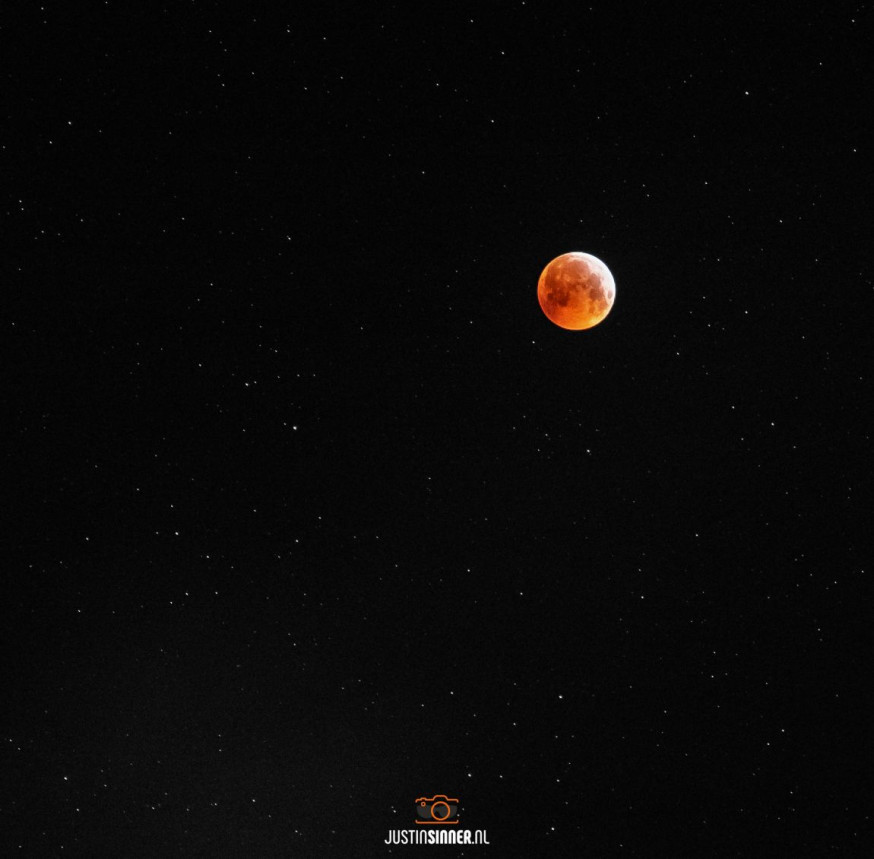 bloedmaan justin sinner maansverduistering
