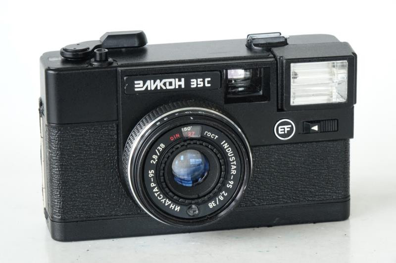 Camera's uit Sovjettijd gestolen 