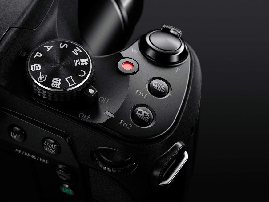 Panasonic FZ82