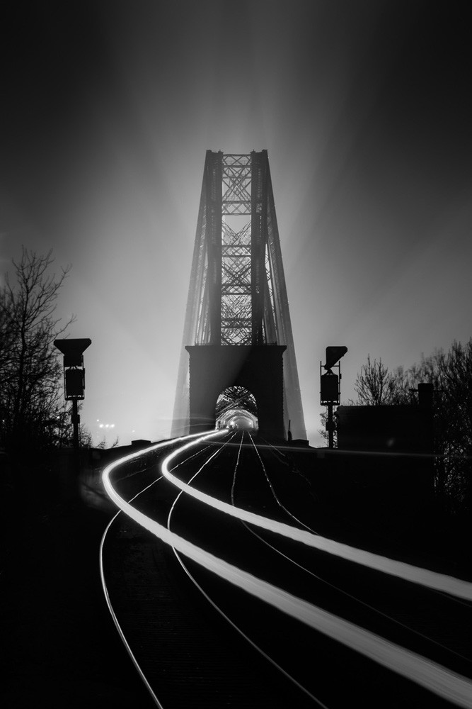 © David Queenan - Northbound, Dalmeny Station, Schotland