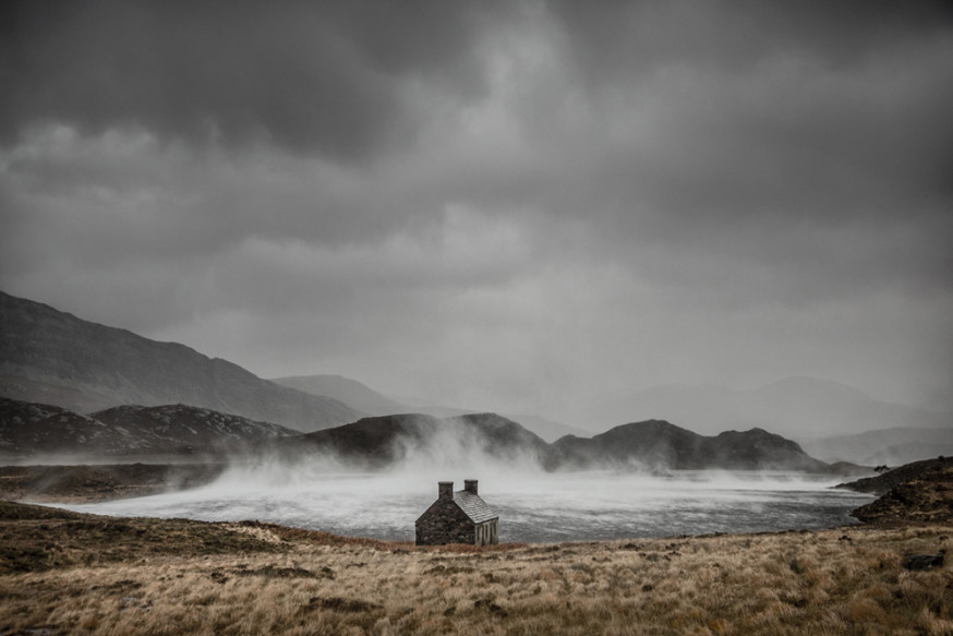 © Dougie Cunningham - Shelter from the Storm, Loch Stack, Sutherland, Schotland