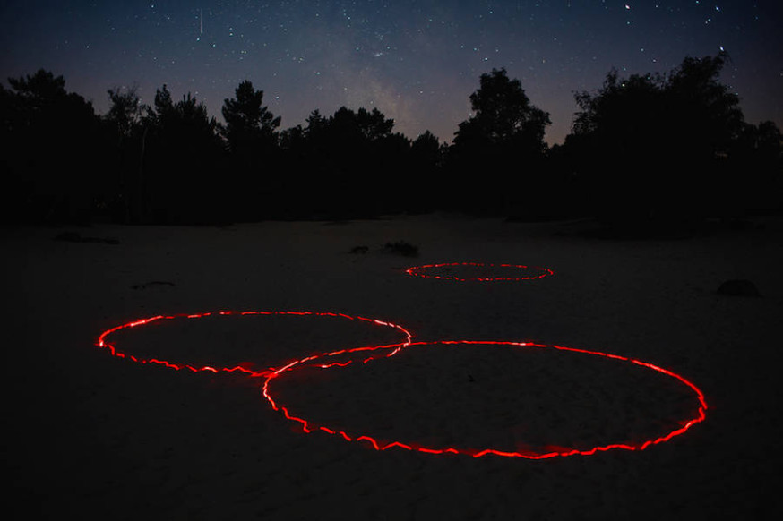 Prachtige installaties met rood licht