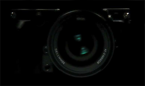 Nikon DF front 3