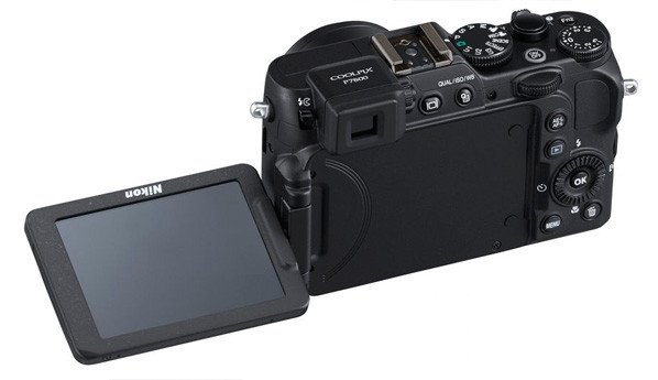 Nikon P7800