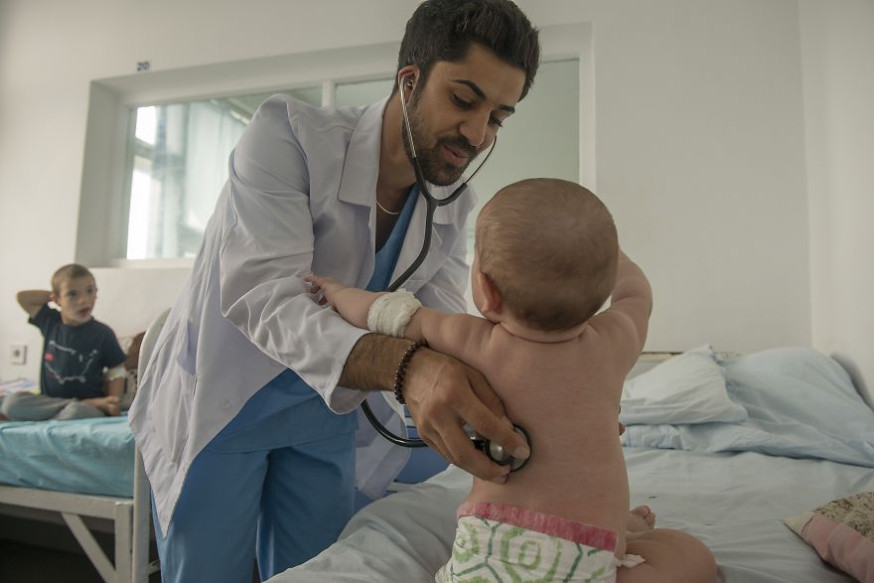 Petrut Calinescu fotografeert Roemeense doktoren