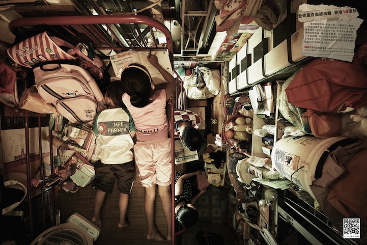 Foto's van superkleine appartementen in Hongkong