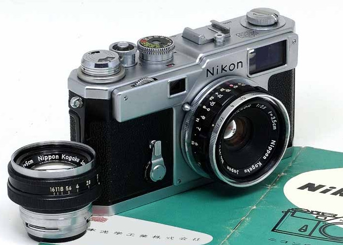 Retro Friday: Nikon meetzoekercamera's
