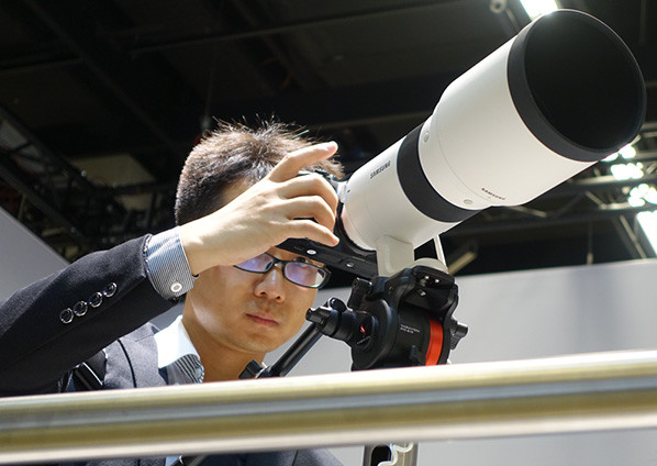 Samsung 300mm f/2.8