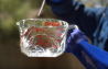 Brekend glas met 343.000 beelden per seconde!