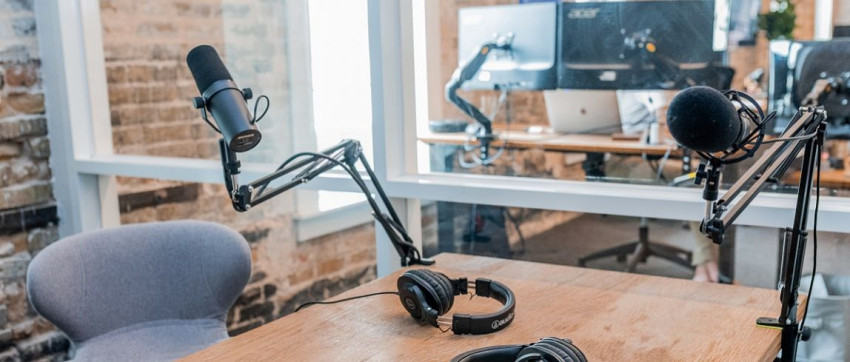 Podcast maker gezocht! (Freelance 6-8 uur per week)