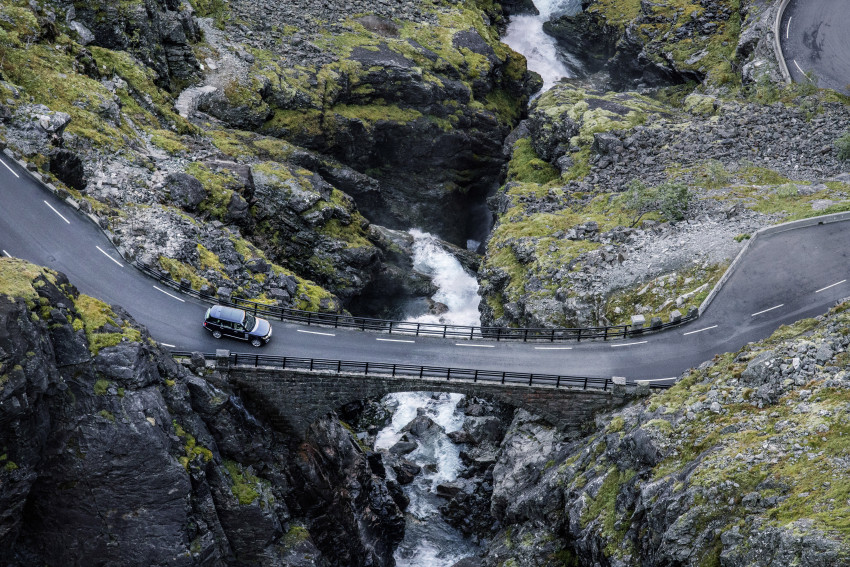 Magnum-fotograaf Jonas Bendiksen legt Noorwegen vast per Range Rover