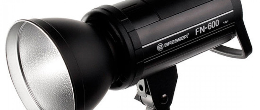 Bresser FN-600 TTL flitser, krachtig en betrouwbaar