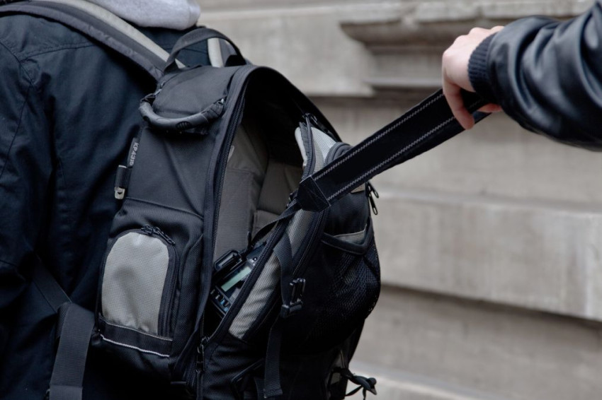Meer dan $ 100.000 aan apparatuur gestolen uit studio