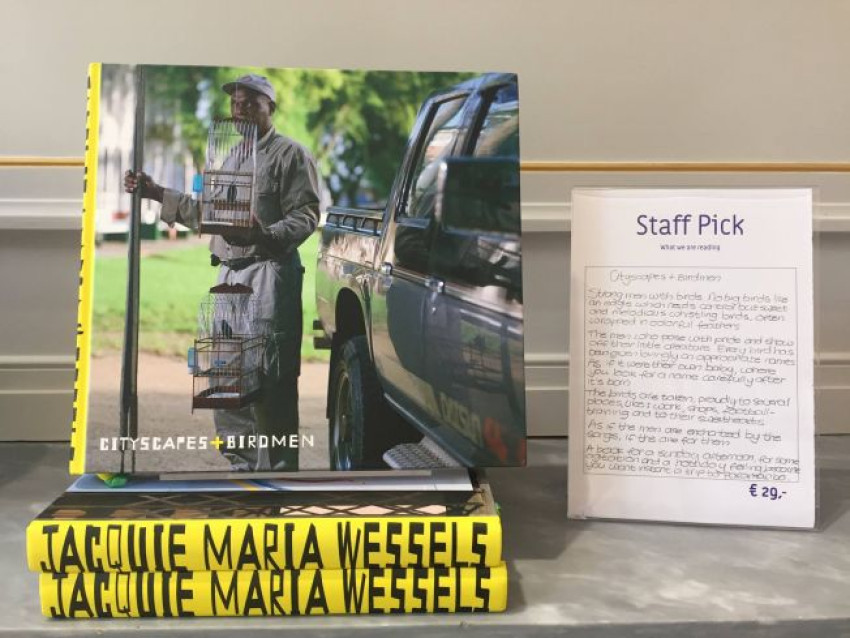 Expositie: Jacquie Maria Wessels en haar Amsterdamse vogelmannen 