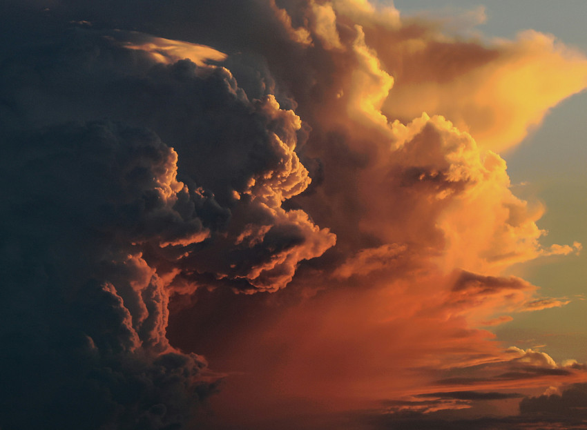 Photoshop lucht bewerken: zo creëer je drama