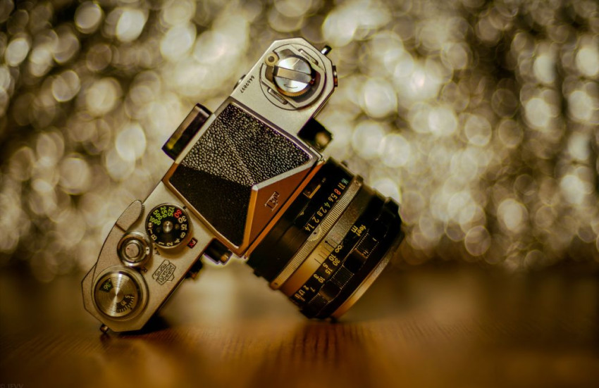 Nikon F viert 60e verjaardag met horloge 