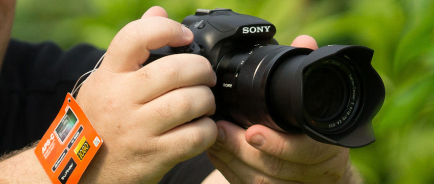 Foto's Sony ILC-3000 en meer informatie over nieuwe objectieven